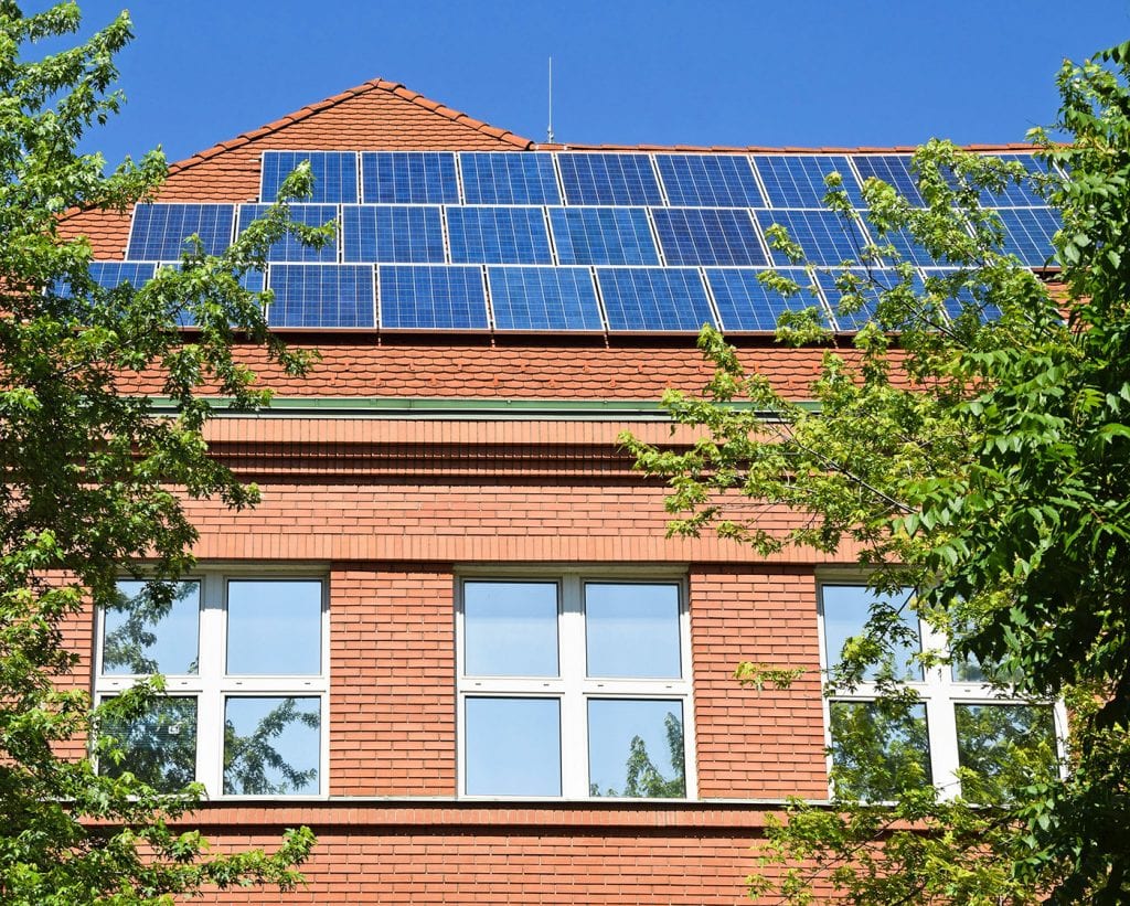 placas solares en centros educativos